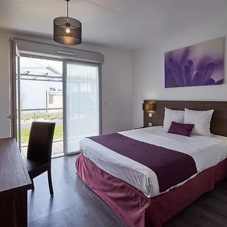 Libera Et Restaurant Colombelles 호텔