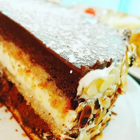 Libera Colombelles מלון